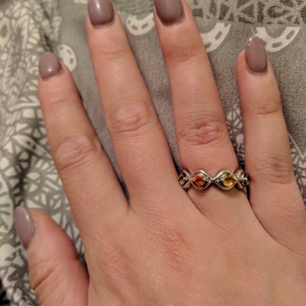 Silver citrine stones ring